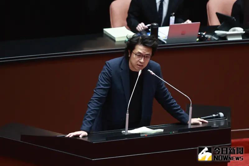 ▲民進黨立委沈伯洋遭藍營質疑阻擋讓虐童致死的兇手加重刑責。(圖/資料照片)