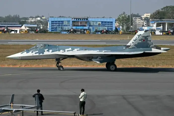 ▲俄羅斯Su-57戰機參加2025印度航展。(圖/新華社)