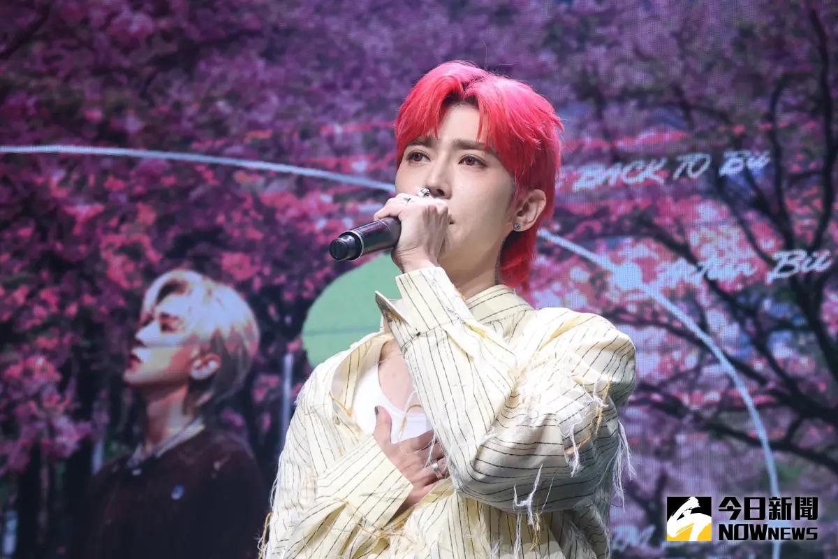 ▲來自韓國的歌手畢書盡（如圖）以本名出道，過去還曾被經紀公司指出名字諧音像「必輸盡」，非常觸霉頭；而藝人隋棠其實是本名，是由父親所取。（圖／記者李政龍攝）