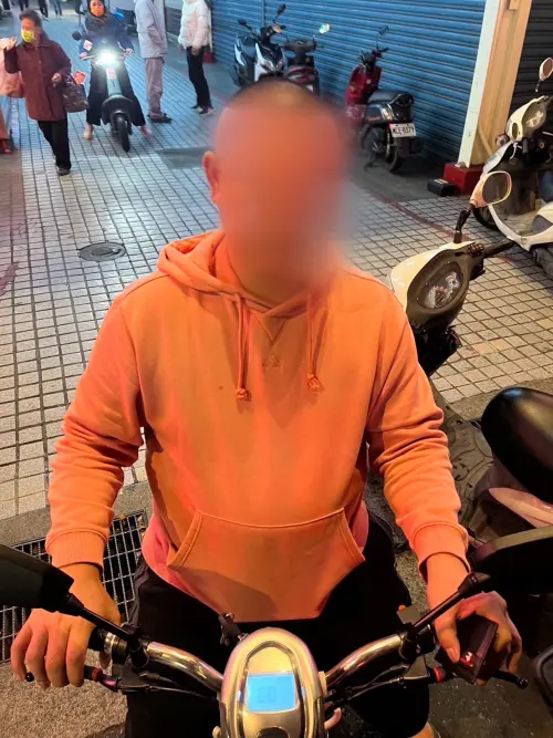 ▲這名才是實際涉案的43歲洪姓詐騙車手，因為銀行提供錯誤畫面給警方，導致一名媒體主管被誤認為詐欺犯，被警方通知到案說明。（圖／萬華分局提供）