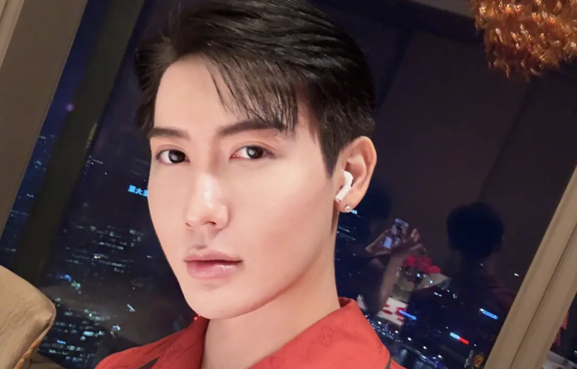 ▲「蛇精男」劉梓晨出現在《演員請就位3》的參賽者名單中，疑似想轉行當演員。此外，他在預告片中扮演蛇妖，被觀眾批評一點也不像。（圖／翻攝自劉梓晨微博）