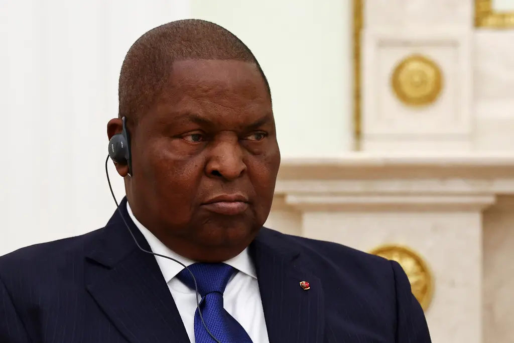 ▲中非共和國總統圖瓦德拉（Faustin-Archange Touadéra）於10日通過官方X帳號，宣布發行由國家支持的迷因幣$CAR，稱其可以促進國家發展。（圖／美聯社／達志影像）