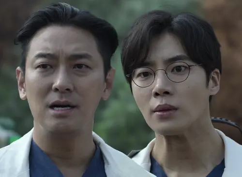 ▲朱智勛、秋英宇（圖／翻攝自Netflix IG）