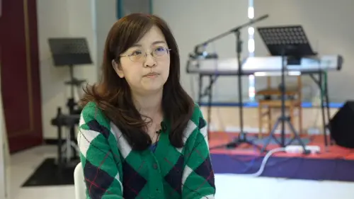 ▲藥師羅雅貞開設巷弄長照站，剛好碰上父親中風，更懂得政府資源如何運用。（圖／記者王郁勳攝。）