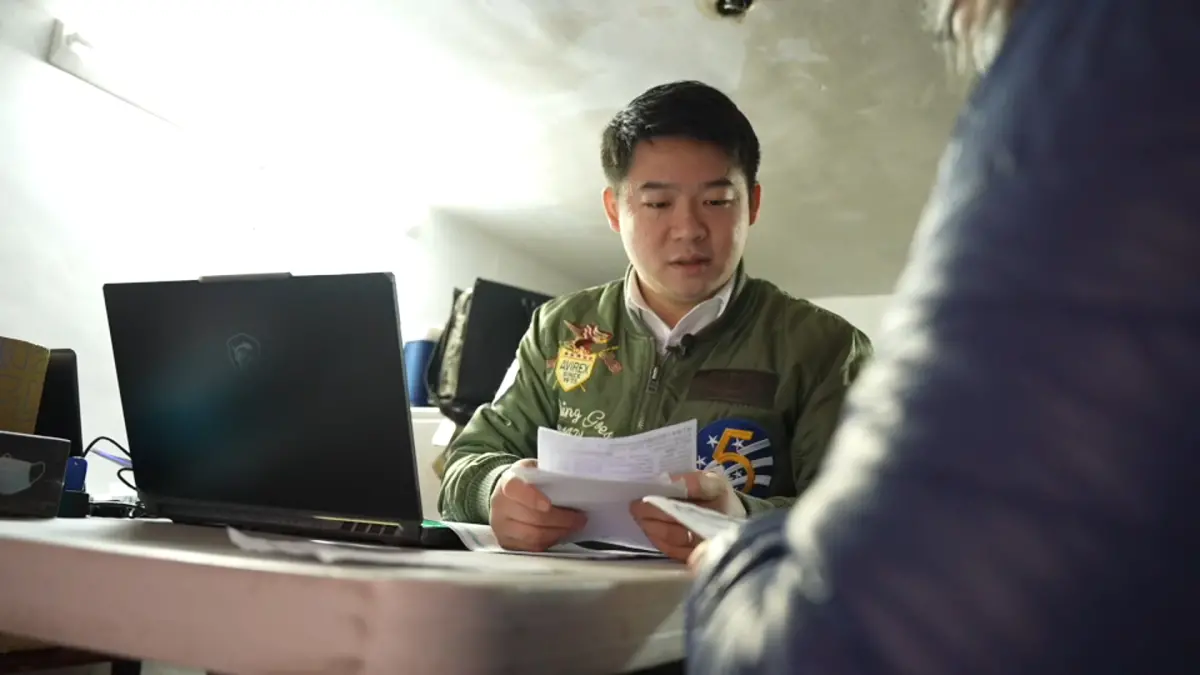 ▲藥師李世揚在新北市三重開業，1週2天跑坪林烏來等地，提供偏鄉民眾送藥服務。（圖／記者王郁勳攝。）