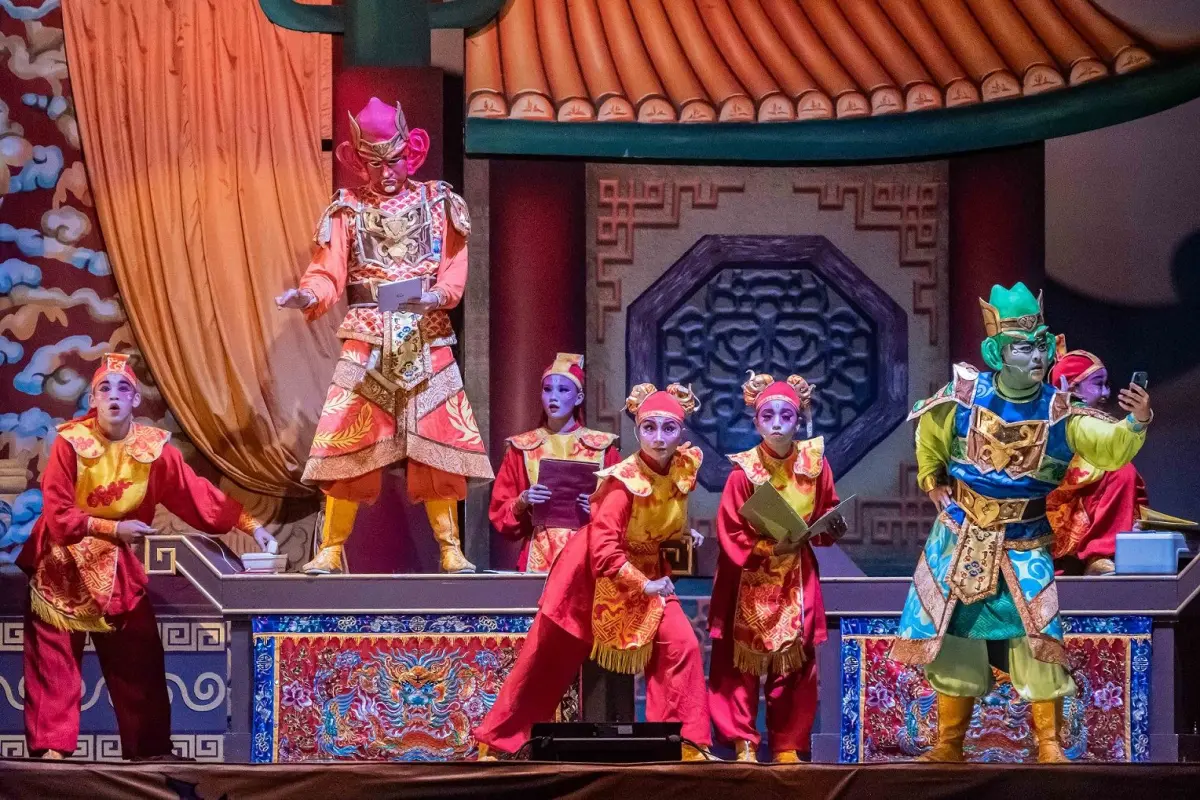 ▲紙風車劇團以全台語詮釋精采大戲《順風耳的新香爐》。（圖／文化部）