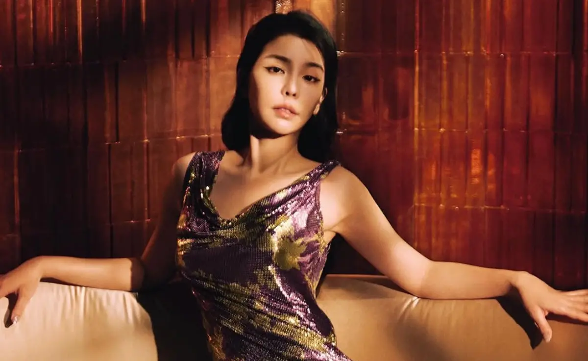 ▲李毓芬在螢幕上消失2年，近日更新IG公開39歲近況曝光，完全沒有老態，還換上迷你裙大秀長腿，身材堪稱完美。（圖／李毓芬IG）