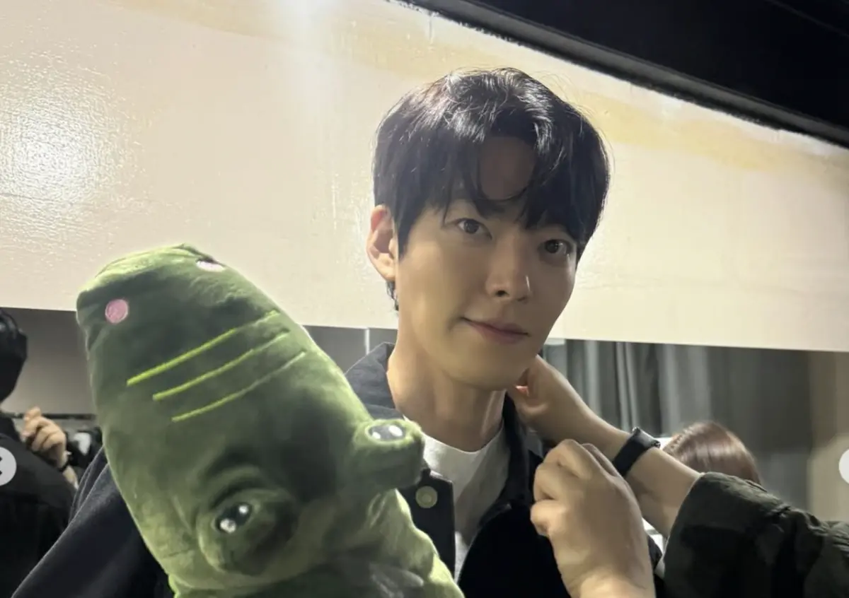 ▲金宇彬（如圖）和申敏兒已經交往10年，日前他被拍到和長髮妹在澳洲旅遊，不過該名女子不是申敏兒，被傳出情變，經紀公司火速回應，「那是金宇彬的妹妹。」澄清情變一說。（圖／翻攝自金宇彬IG）