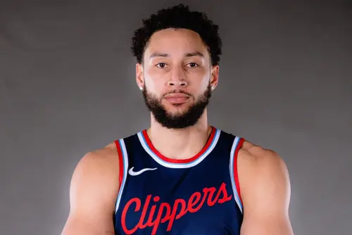 Ben Simmons在加盟洛杉磯快艇後,未來預計將重回控衛位置上,他也希望自己能成為快艇隊防守端的一條「惡犬」 ▲Ben Simmons在加盟洛杉磯快艇後,未來預計將重回控衛位置上,他也希望自己能成為快艇隊防守端的一條「惡犬」。(圖/美聯社/達志影像)