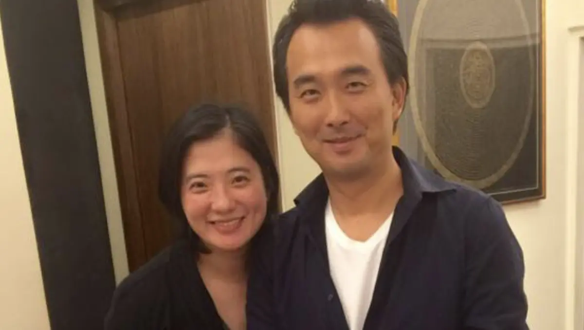 ▲據傳蔡岳勳（右）、于小惠（左）因為女兒蔡牧霏才官宣離婚，現在還傳出蔡牧霏剛出道就要結婚，對象是大3歲的英籍男友。（圖／蔡岳勳臉書）