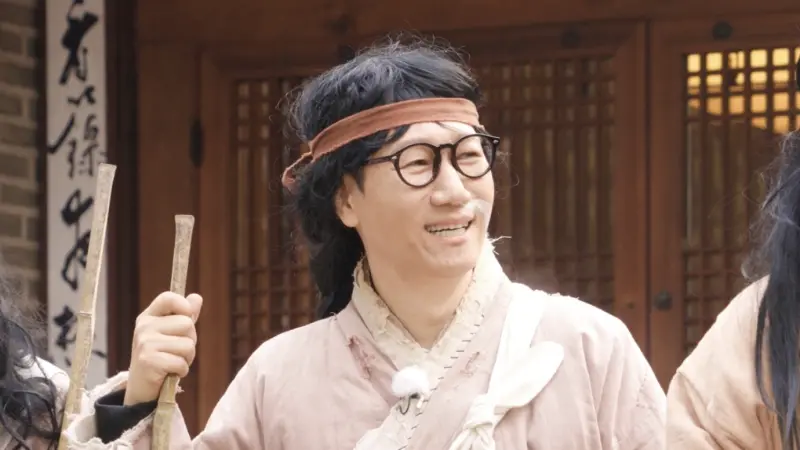 ▲《Running Man》成員池錫辰（如圖）以奴隸的模樣見到羅伯派汀森後忍不住說：「實在是太丟臉了！」（圖／翻攝自Running Man 官網）