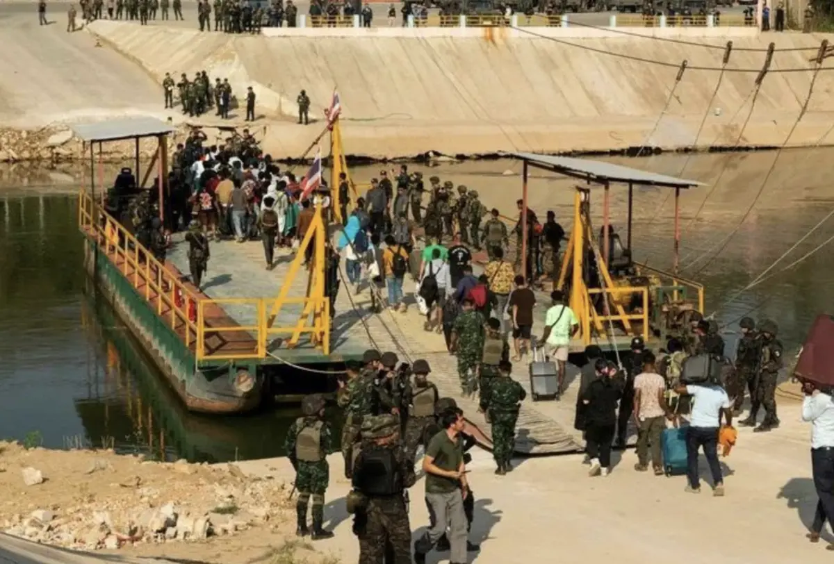 ▲泰國政府對詐騙園區斷電斷網策略奏效，緬甸在2月12日釋放260名外國人，其中包括7名台灣人。（圖／翻攝自微博）