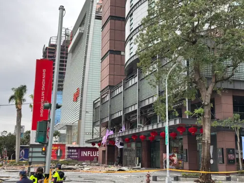 台中新光氣爆「5人加護搶救」！2人轉台北馬偕、1人南轉高雄長庚

