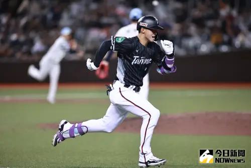 ▲台韓交流賽第二戰,中華隊三壘手曾子祐。(圖/記者葉政勳攝 , 2025.02.13) ▲台韓交流賽第二戰,中華隊三壘手曾子祐。(圖/記者葉政勳攝 , 2025.02.13)