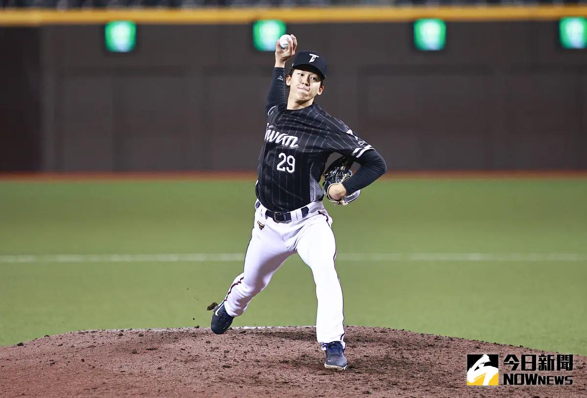 ▲中華隊今（13）日在台韓交流賽G2以7：3力退樂天巨人，其中旅日投手徐翔聖完成個人在國家隊初登板，最快球速146公里，賽後他對自己表現還不是很滿意，「免強及格左右，還可以再更好，再給我一點時間，力量運用還可以更好，壞球有點多。」（圖／記者葉政勳攝 , 2025.02.13）