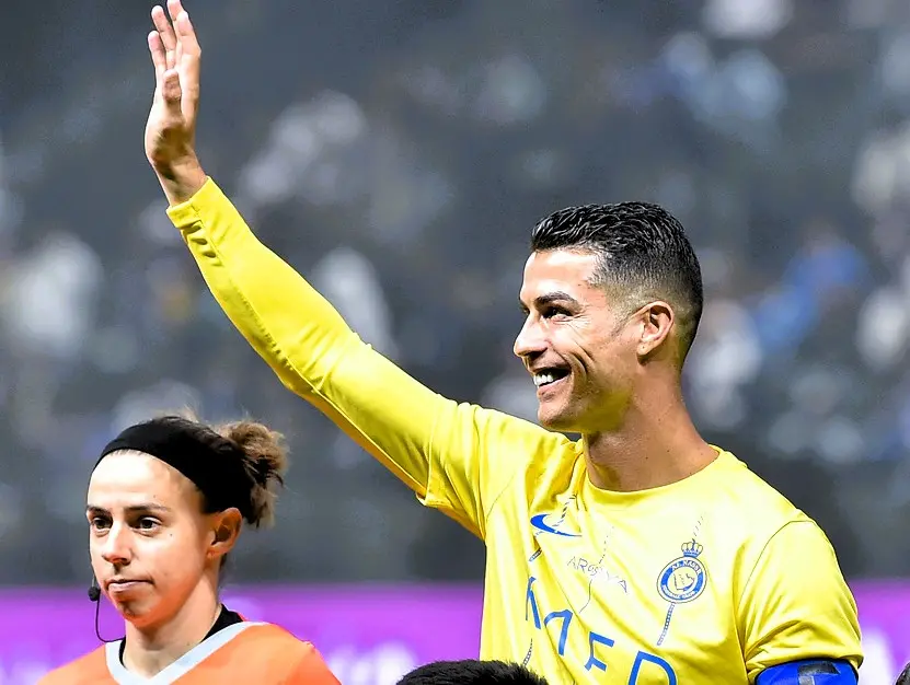 ▲「C羅」Cristiano Ronaldo即將與沙特阿拉伯球會利雅得勝利完成一份全新的2年續約合同。雖然報導未透露太多細節，但消息指出，原本雙方傾向續約一年，最終談判結果延長為兩年。（圖／美聯社／達志影像）