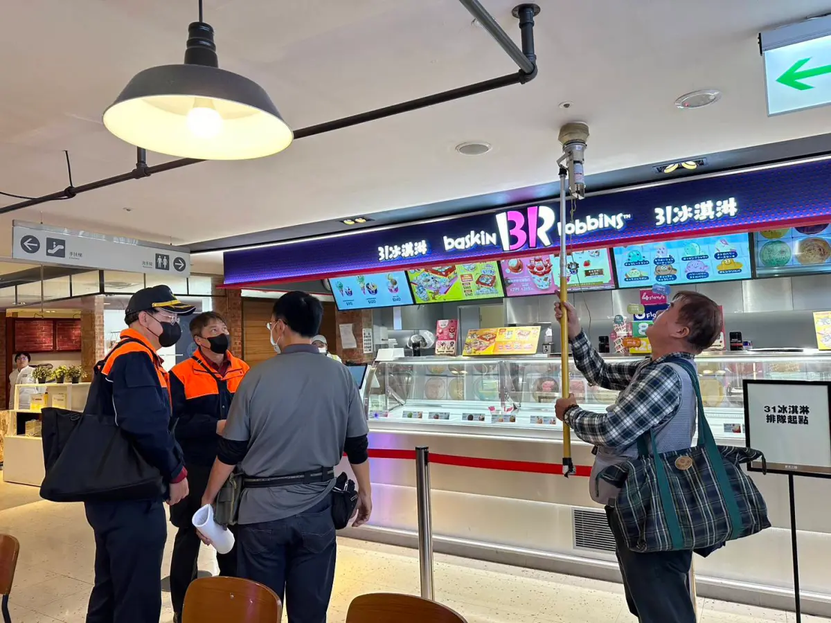 ▲台中市新光三越百貨公司發生氣爆意外，高雄市政府消防局第一時間即通報所轄各大隊加強轄內百貨商場消防安全檢查。（圖／高市府消防局提供）