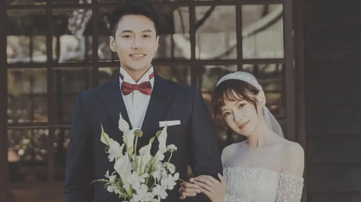 ▲張睿家（左）與黃安若（右）宣布結婚，引發外界恭喜。《NOWnews今日新聞》特此整理出張睿家過往4段感情緋聞，包括林孟璇、林逸欣、柯佳嬿及黃安若，高三那年被爆與林孟璇祕婚生子、林逸欣為他險與家人斷絕關係、和柯佳嬿則是因事業因素而曲終人散。（圖／翻攝自張睿家臉書）