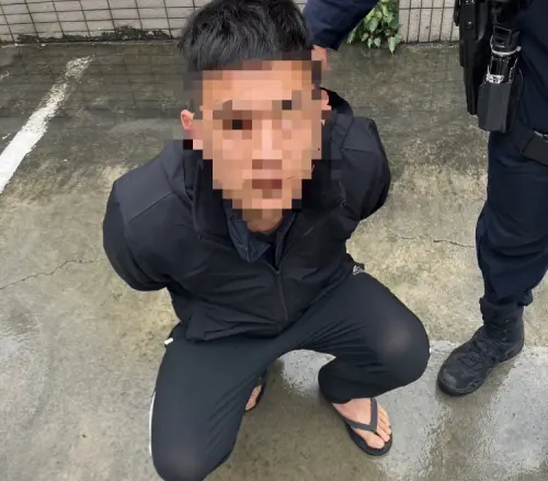 攜大量毒品見警裝講電話閃躲　仍遭保大特警識破逮捕
