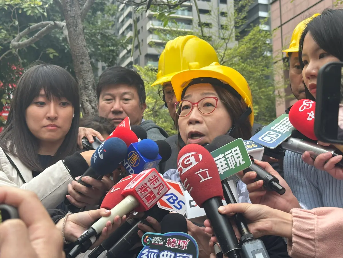 ▲新光三越今（14）日召開事發後第一場記者會，由新光三越營業本部長曹美虹出面說明。（圖／新光三越提供）