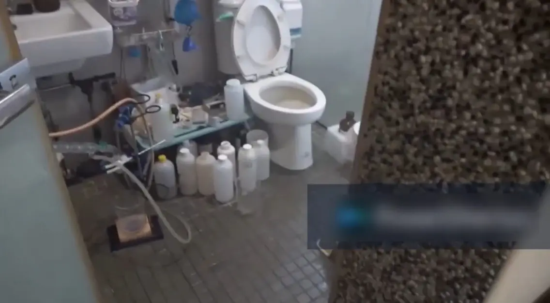 ▲刑事局偵三大隊日前破獲男子在網路上自稱「王教授」，自學製毒後在嘉義中埔鄉設立製毒工廠。（圖／警方提供）