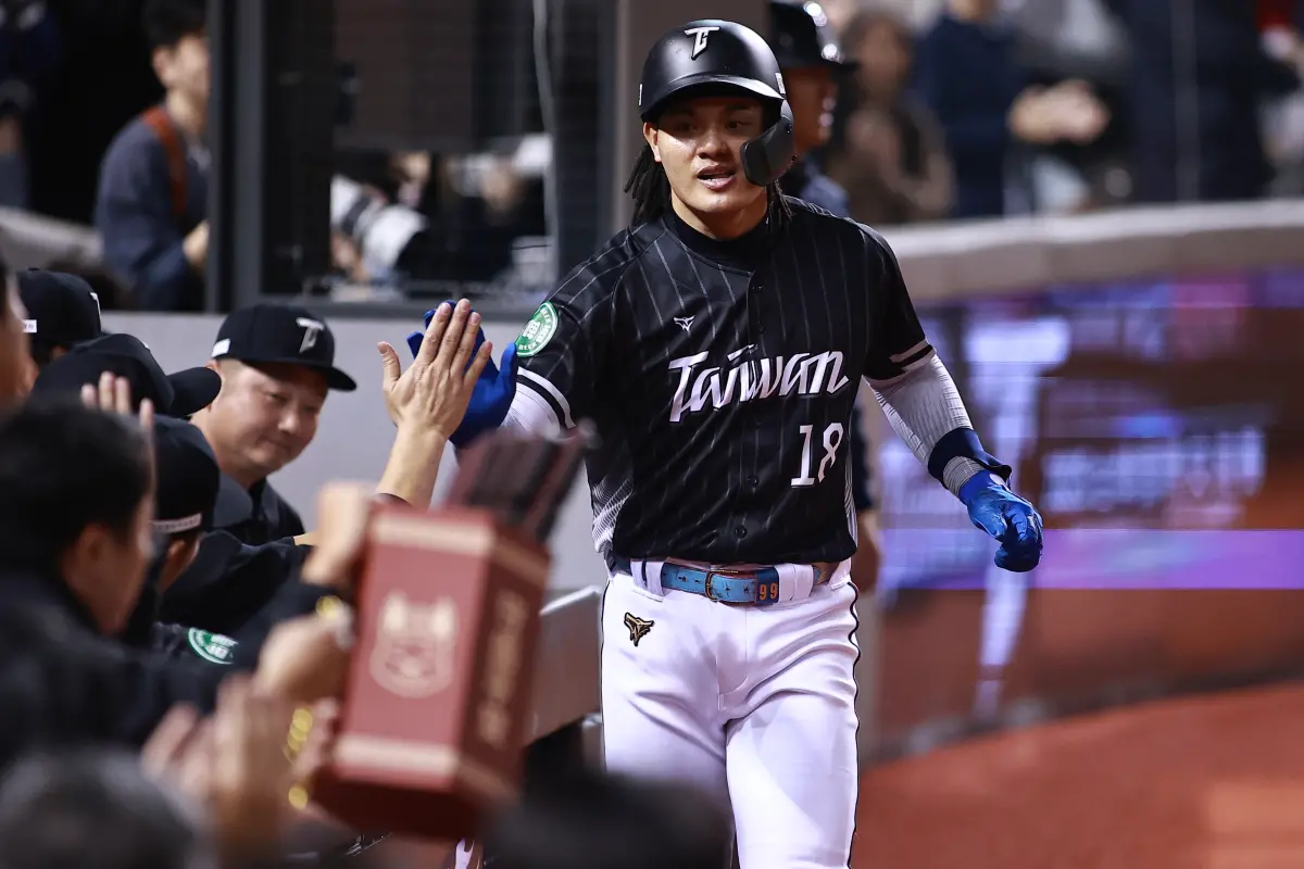 ▲「草總」謝長亨是上屆2013中華隊資格賽總教練，《NOWnews》特別訪問他對中華隊28人正式名單看法，他提到有一大優勢：「防守是強項、打擊盡情揮灑天賦！」（圖／記者葉政勳攝 , 2017.12.15）