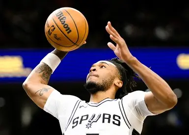 ▲NBA新人王Stephon Castle有可能成為交易籌碼，但美國媒體也提出反對理由。（圖／美聯社／達志影像）