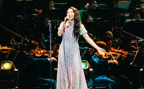 ▲天后江蕙〈無言花〉成就洪佩瑜高光時刻！繼13年前「超偶」比賽翻唱後「再續前緣」。（圖／衛武營國家藝術文化中心提供）