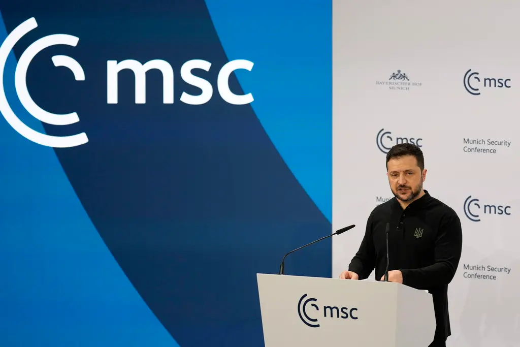 ▲烏克蘭總統澤倫斯基（Volodymyr Zelenskyy）15日在德國出席慕尼黑安全會議並發表演說，呼籲歐洲「是時候打造自己的軍隊」，並重申絕不會接受「任何背著我們達成的協議」。（圖／美聯社／達志影像）