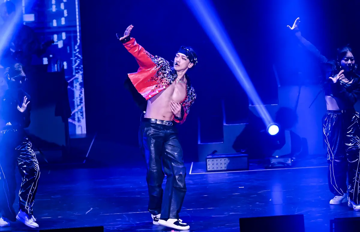 ▲Rain（鄭智薰）的高雄演唱會上，喊話希望粉絲一起跳《江南STYLE》，不然他就要搭飛機回家。（圖／大步整合行銷提供）