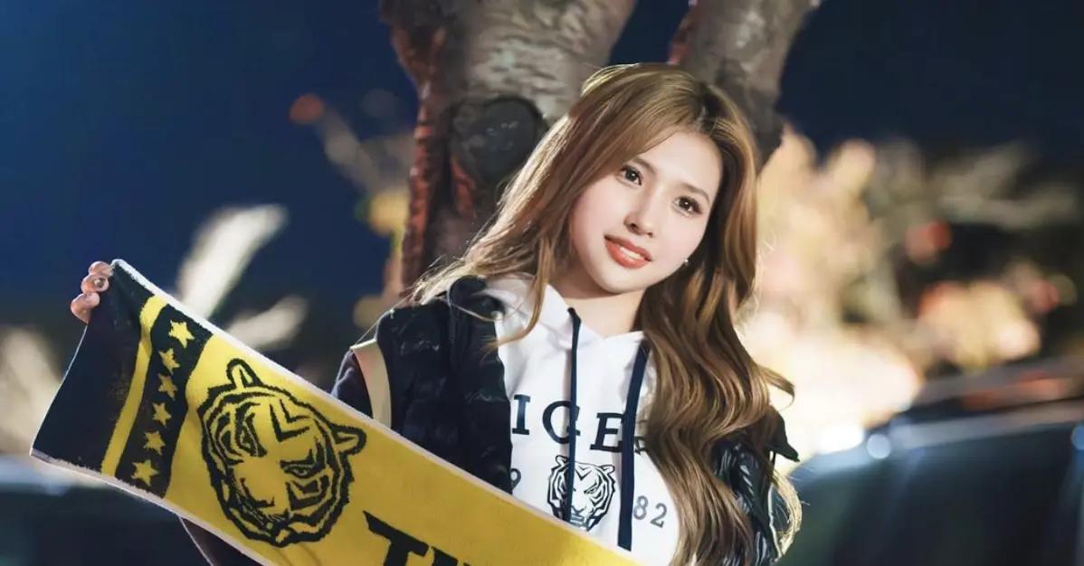 ▲過去曾在起亞虎應援的啦啦隊女神全恩菲，近期傳出疑似要加盟中信兄弟，讓大票粉絲嗨翻，不過也讓「AI女神」李珠珢的粉絲開玩笑喊要跳槽：「要選誰？」（圖／IG jexxbi）