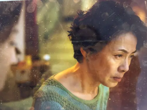 ▲柯淑勤飾演難搞的婆婆，但其實很愛孩子。（圖／翻攝自Netflix）