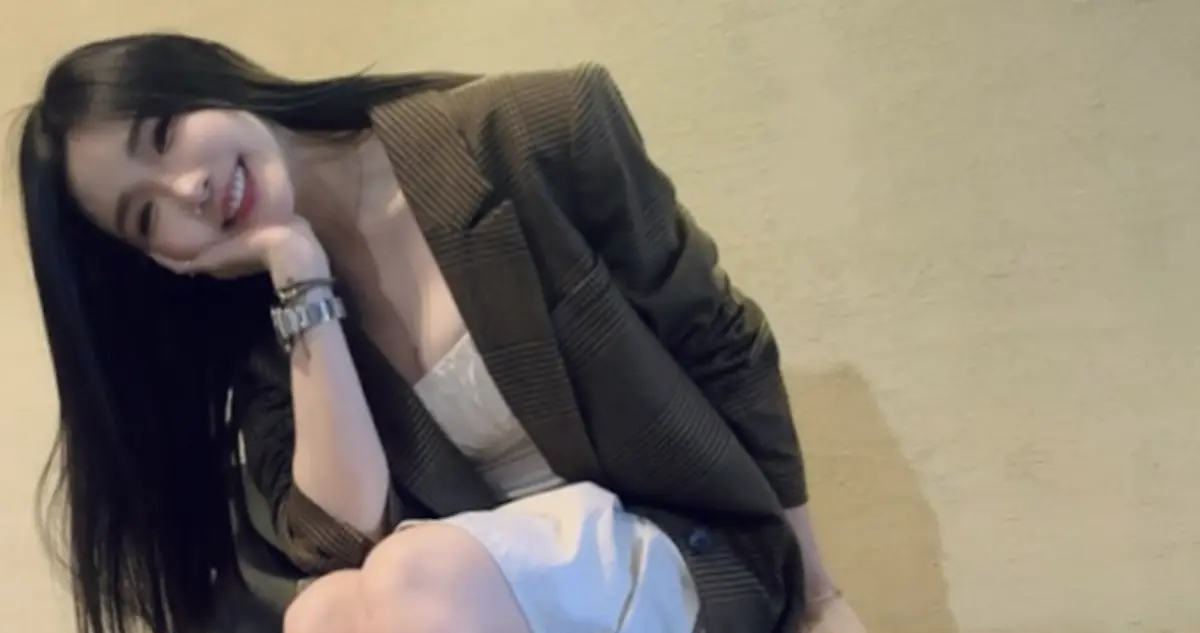 ▲女星許允樂（如圖）今日無預警向男友李玉璽告白，在限時動態寫下：「謝謝出現的人很棒。」還坦言自己最近有幸福肥。（圖／翻攝自許允樂 IG）