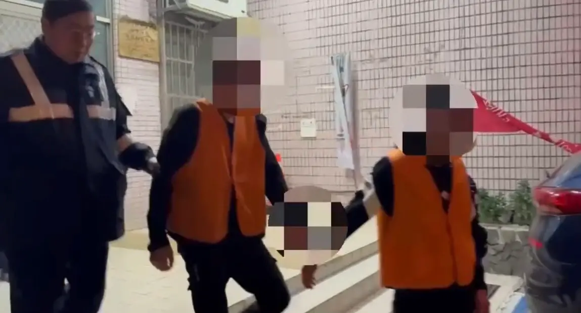 ▲3男因9000元的借貸討債糾紛發生爭執，最後變成肢體衝突，小港區員警依現行犯逮捕究辨。（圖／警方提供）