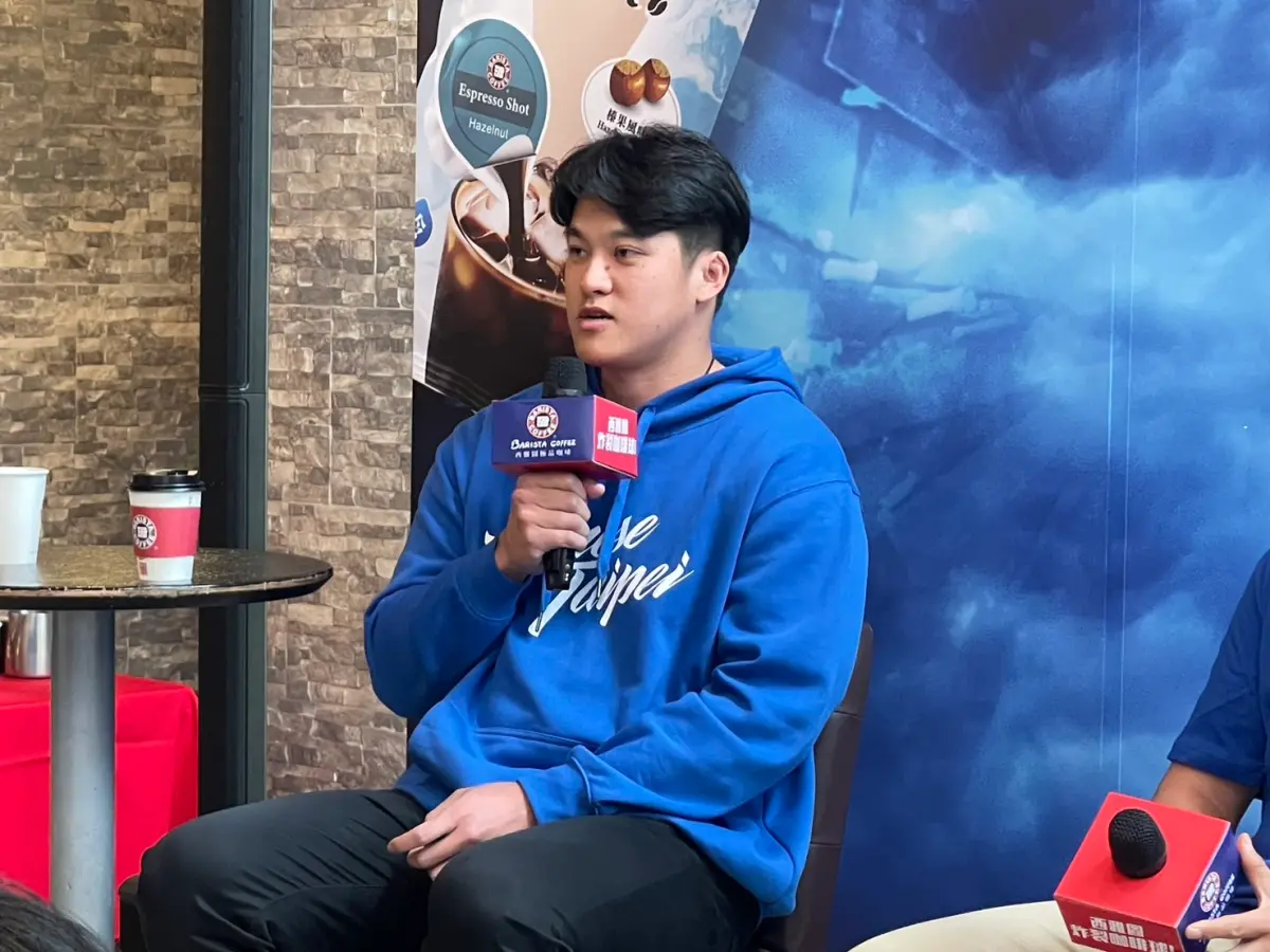 ▲莊陳仲敖去年小聯盟層級飛速攀升，球季後段就升上2A，今出席咖啡品牌球迷見面會，分享上季成功關鍵，也透露已經在大聯盟春訓期間，跟林家正投打對決過。（圖／記者林子翔攝）