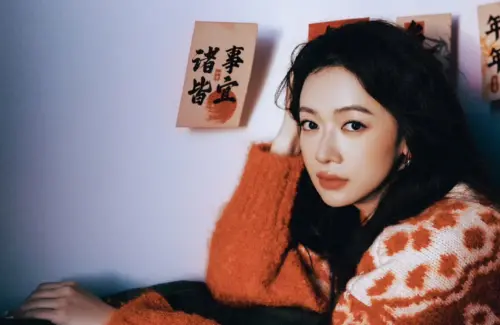 吳謹言產後首露面！超狂「螞蟻腰」全被拍　粉絲傻：真的生過嗎？
