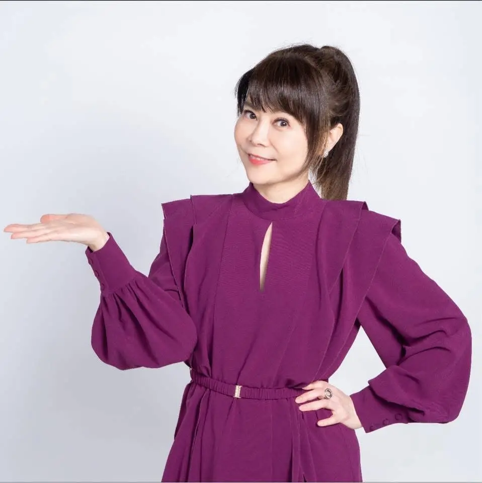 ▲知名政論主持人錢子（錢怡君）遭國道警察惡意守株待兔開罰單，發文詢問該如何申訴。（圖／翻攝錢子的大白話 ）