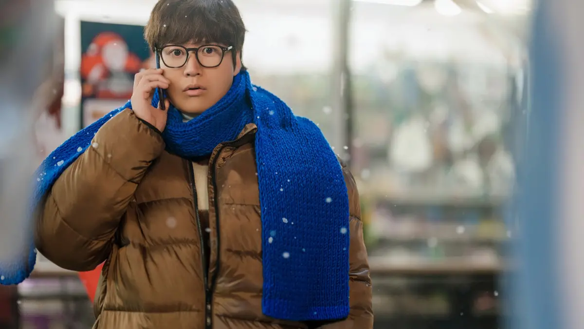 ▲韓國男演員羅人友近期出演《加州汽車旅館》，用特殊化妝手法增胖到120公斤，不僅難以吃飯、休息，還會瘋狂流汗，片場內幕十分辛苦。（圖／friDay影音提供）