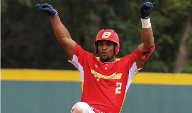 ▲西班牙開路先鋒安古羅（Andrés Angulo）今日對戰台鋼雄鷹繳出5支4的猛打賞。（圖／取自西班牙國家隊IG)