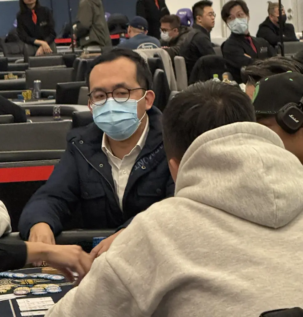 ▲徐巧芯丈夫劉彥澧遭爆上班日出入永和博弈場所，大玩德州撲克，至今仍未回應。（圖／翻攝自溫朗東臉書）