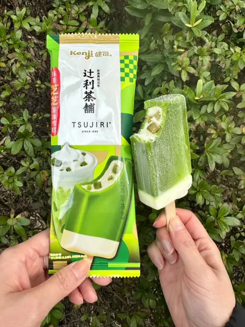 ▲除了超強新品,網友再度敲碗求回歸的「健司X辻利 抹茶芝芝茶凍雪糕」也再次販售。(圖/品牌提供) ▲除了超強新品,網友再度敲碗求回歸的「健司X辻利 抹茶芝芝茶凍雪糕」也再次販售。(圖/品牌提供)
