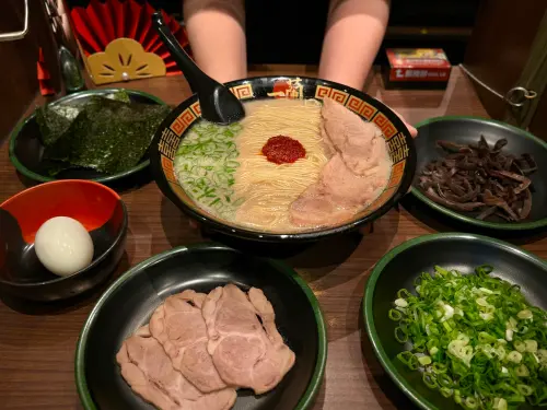 ▲一蘭拉麵怎麼點餐、怎麼吃最好吃？3款推薦吃法連日本資深店員都認證。（圖／翻攝自一蘭拉麵FB）