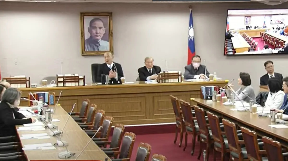 ▲立法院長韓國瑜召集協商，討論總預算案後續如何處理，但柯建銘一度不讓行政院官員說明，惹怒韓國瑜。（圖／翻攝立院ivod系統）