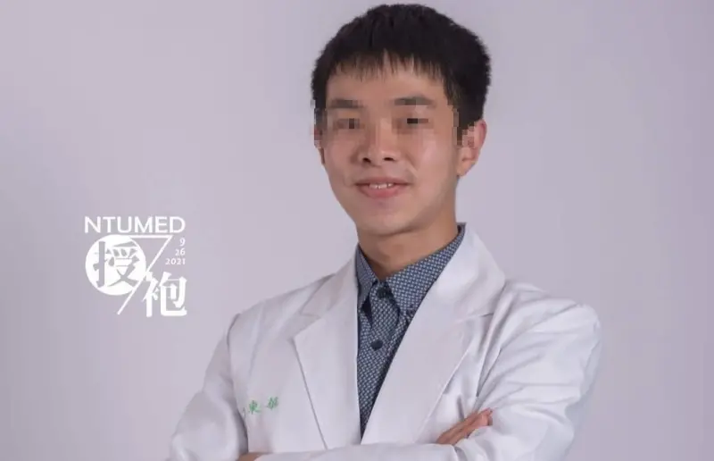 ▲藝人王大陸逃兵案，還有一名方姓台大醫科學霸也因觸犯妨害兵役治罪條例遭傳喚，以被告身分出庭。（圖／翻攝畫面）