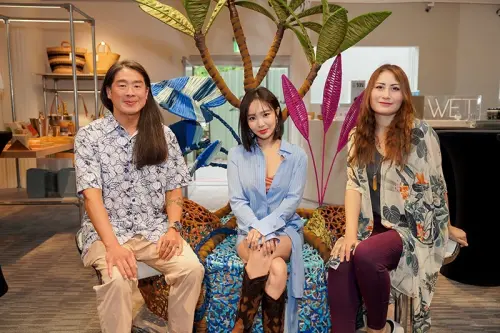 ▲(左起）WET創辦人Sam、代言人陳芳語、墨西哥藝術家 Lua Rivera。(圖／業者提供）
