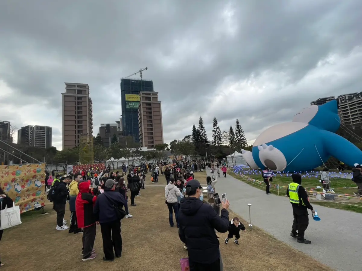 ▲青埔地區今（18）日下午經偵測，瞬間風速已明顯減弱，卡比獸恢復展出。（圖／桃園市政府提供）