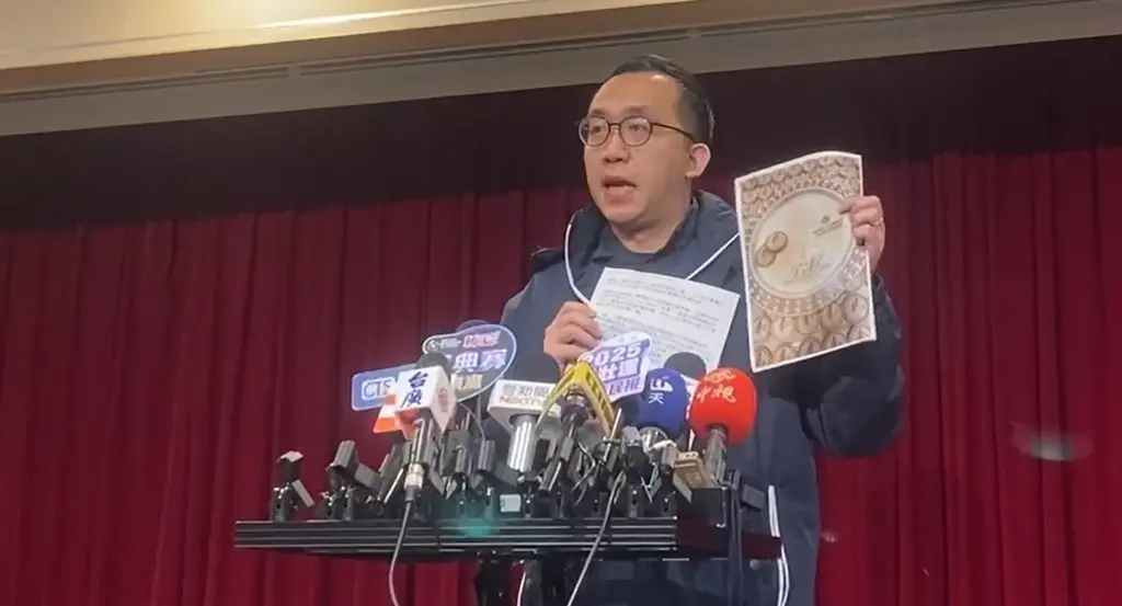 ▲劉彥澧上午受訪時，強調德州撲克是合法的競技活動，不希望因為政治被污名化。（圖／記者顏幸如攝，2025.02.18）