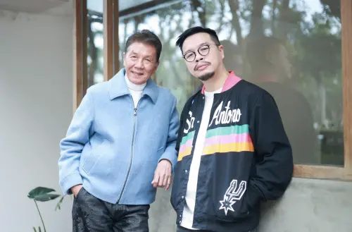 ▲太保（左）和何爵天將在台做拍攝新片《萬壽無殭》。（圖／星之國際提供）