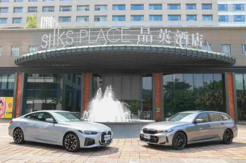 ▲台南晶英房客即日起可至禮賓司預約免費自駕體驗，現場將提供BMW雙門跑車Coupé與Touring旅行車。（圖／台南晶英提供）