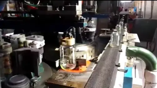 ▲金玻的AI自動吹瓶設備。（圖／金玻提供）